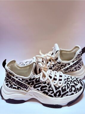 Steve Madden | Maxima Chunky Knit White Leopard Print Sneakers - Women's 9.5